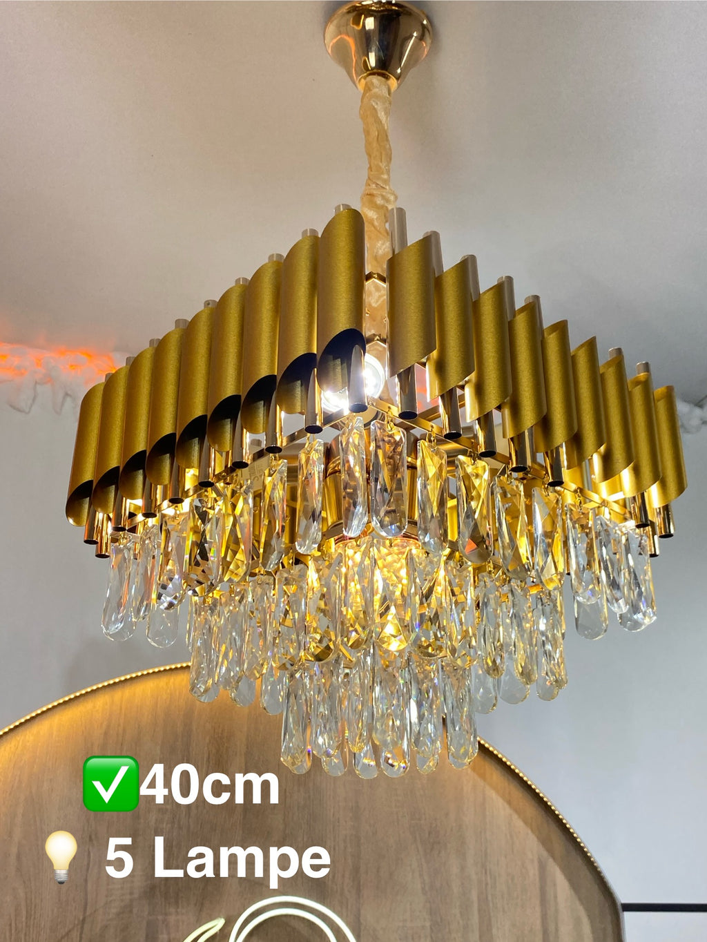 Lustre carré doré